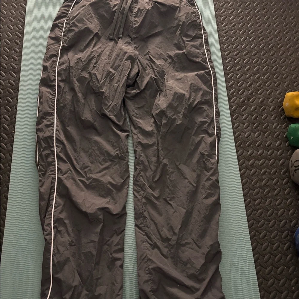 Hollister GRAY baggy track Joggers with White Accent size men’s medium - Picture 2 of 6
